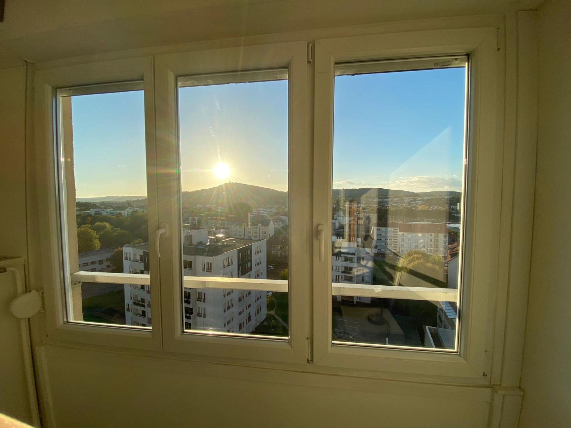 F2 65M2 Parking Prive Avec Une Belle Vue Metz Exteriör bild