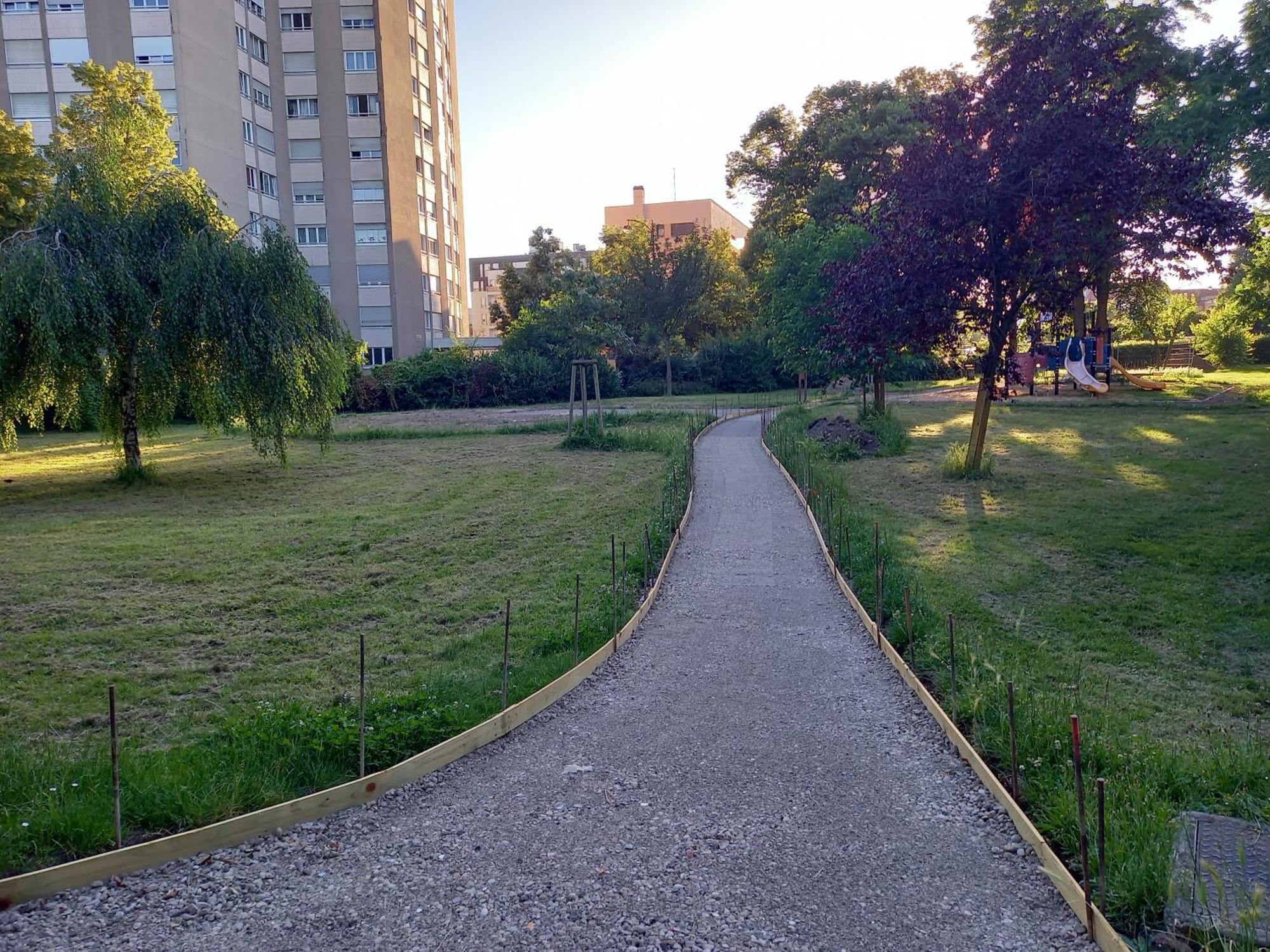 F2 65M2 Parking Prive Avec Une Belle Vue Metz Exteriör bild